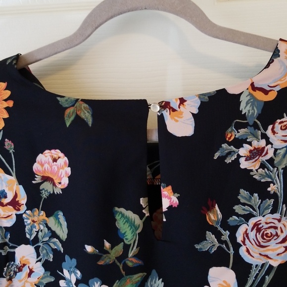 AVA & VIV RUFFLED FLORAL TOP♡ SZ 3X! NWOT - Picture 2 of 8